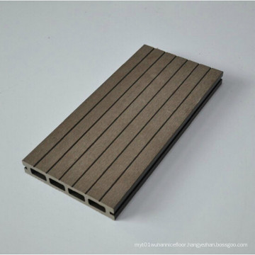 Hollow and Grooved Composite Decking Flooring WPC Board